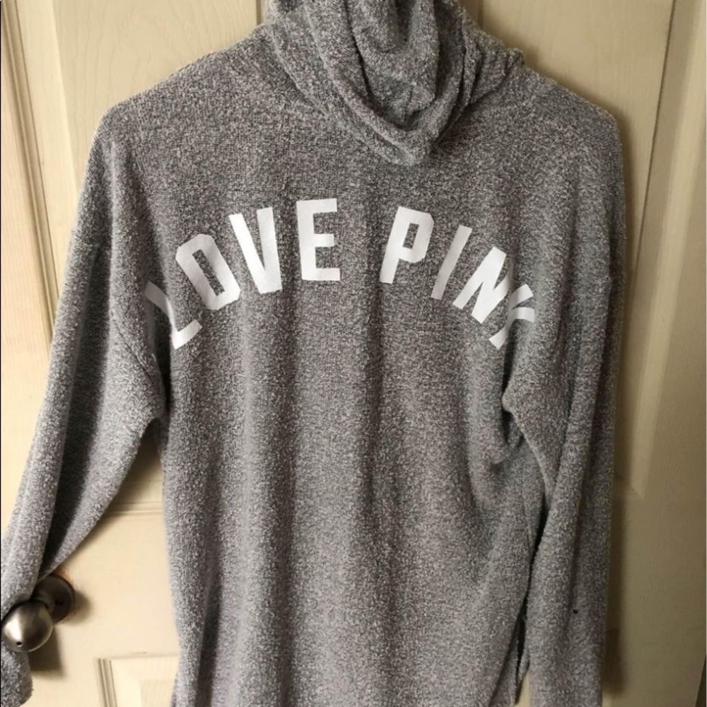 Gray sweater tie up